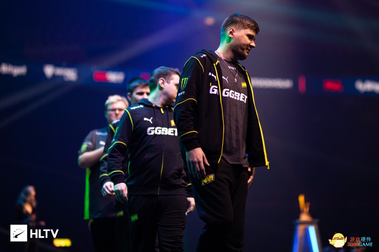 正是国足亟 正是国足亟